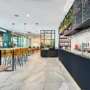 Hotell Kyriad Lyon Ouest, Limonest